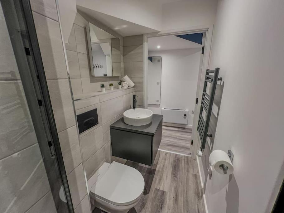Orange Rentals-High Spec, Midnight Suite, Sleeps 4-Pets Welcome! Liverpool Esterno foto